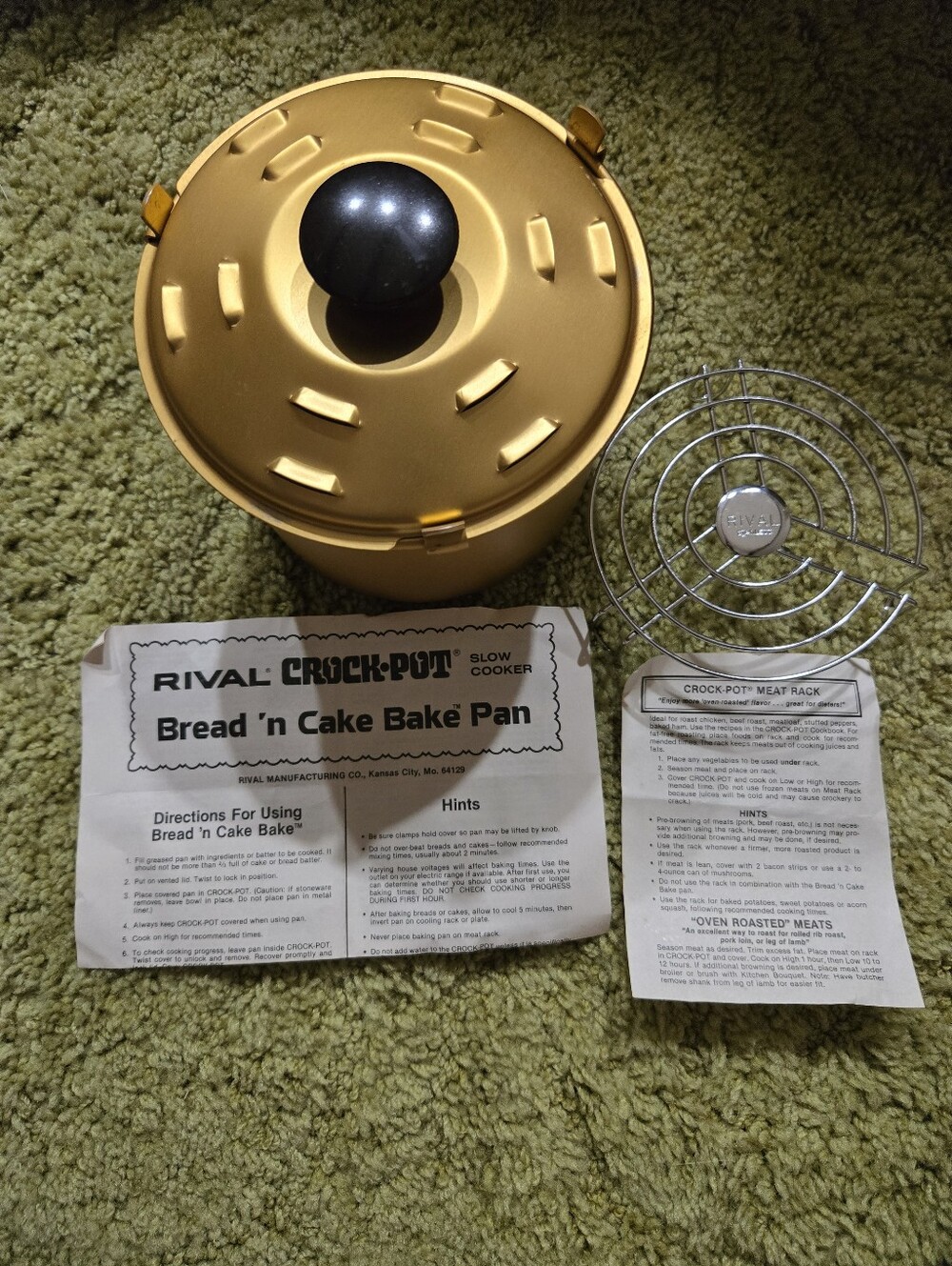 Rival Crock-Pot Gold Bread 'n Cake Bake Pan with Rack